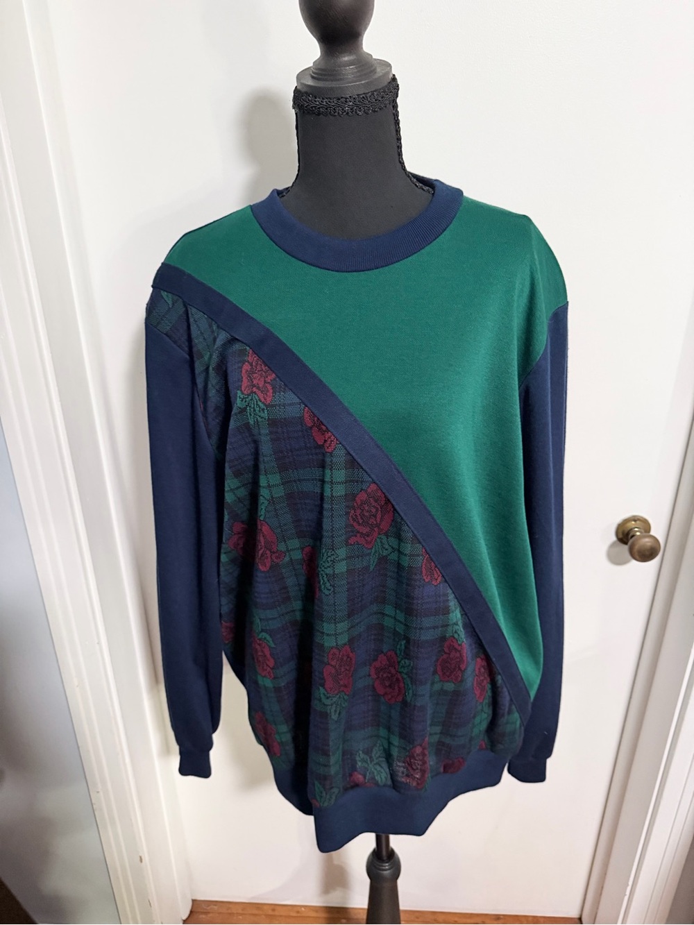 Women's Green and Navy Plaid Rose Crewneck Sweater
